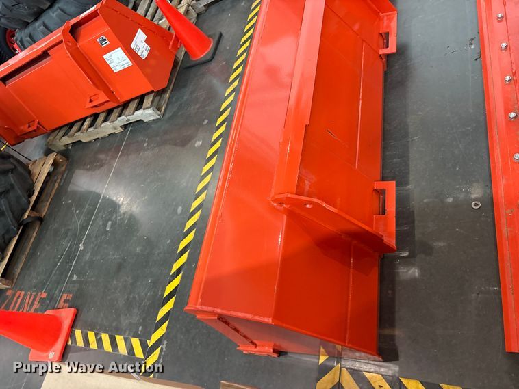 image for item ET0129 Kubota L2294 bucket