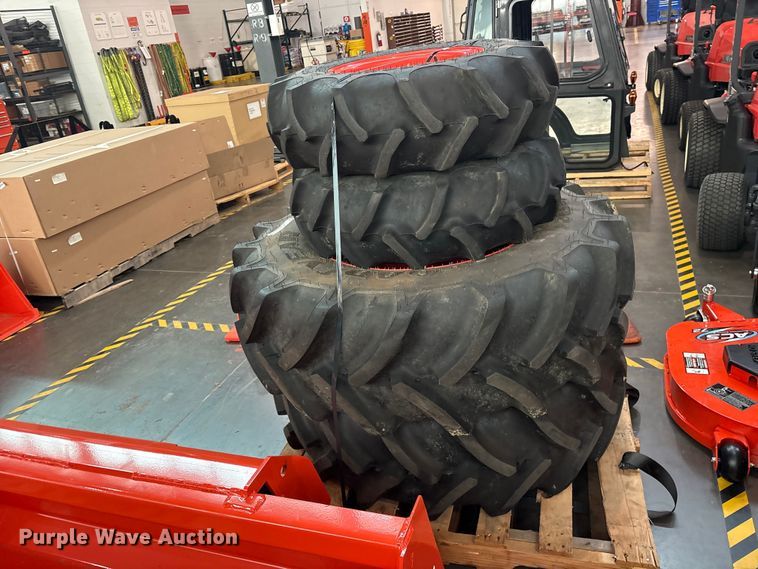 image for item ET0131 (4) tires and wheels