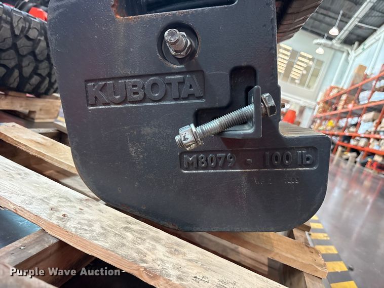 image for item ET0135 Kubota M8079 suitcase weights