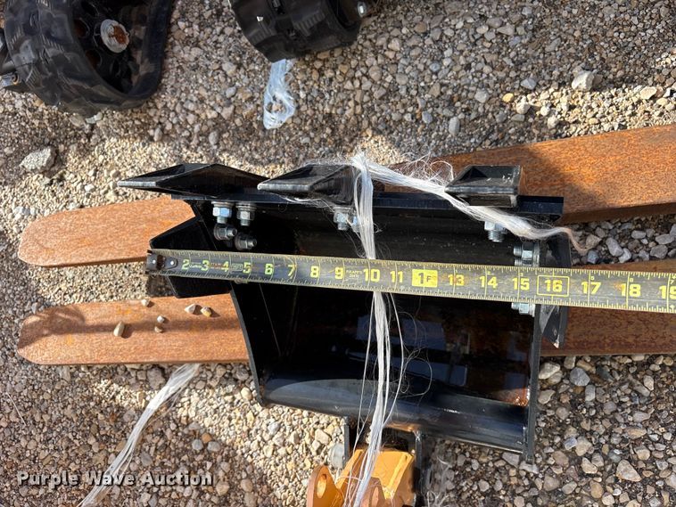 image for item ET0148 Erie EM15 mini excavator