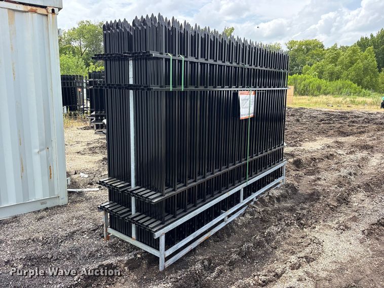 (22) Valley Pioneer F10 fence panels