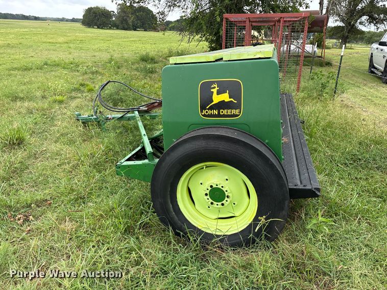 image for item ET0318 John Deere 8300 grain drill