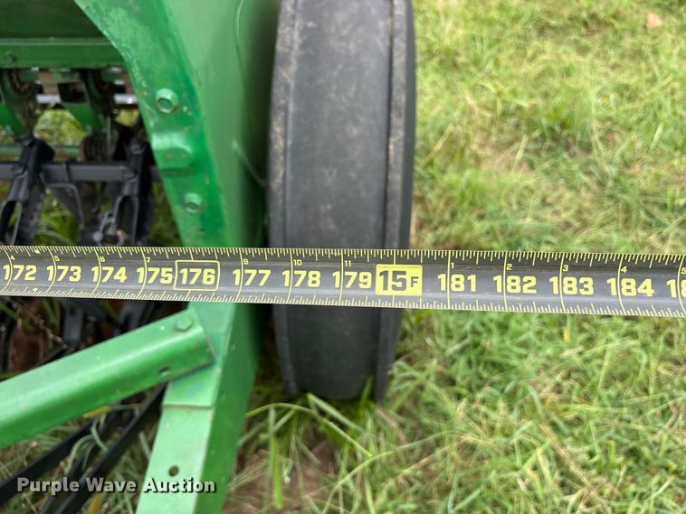 image for item ET0318 John Deere 8300 grain drill