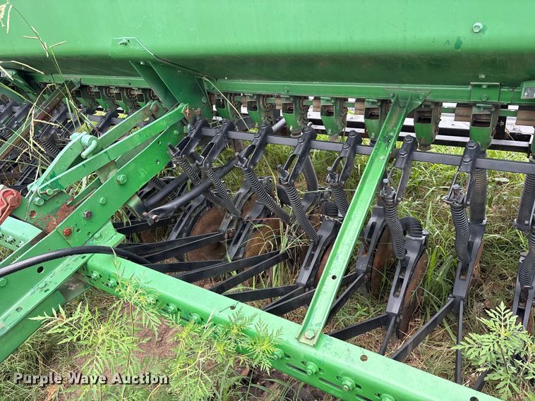image for item ET0318 John Deere 8300 grain drill