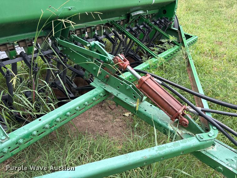 image for item ET0318 John Deere 8300 grain drill