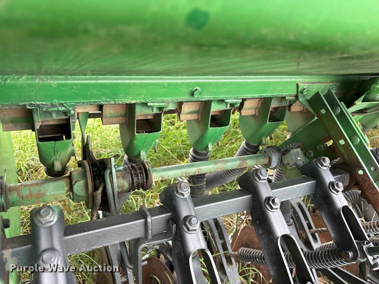 image for item ET0318 John Deere 8300 grain drill