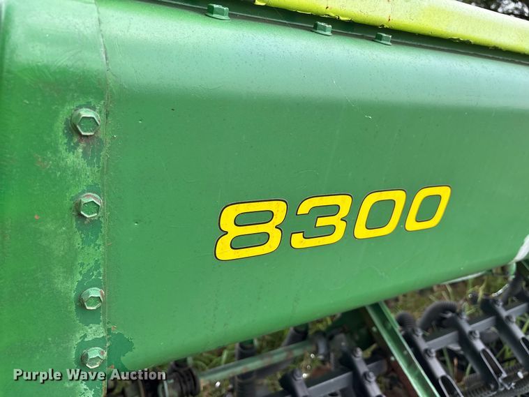 image for item ET0318 John Deere 8300 grain drill