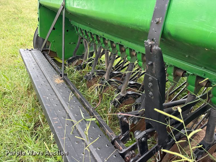 image for item ET0318 John Deere 8300 grain drill
