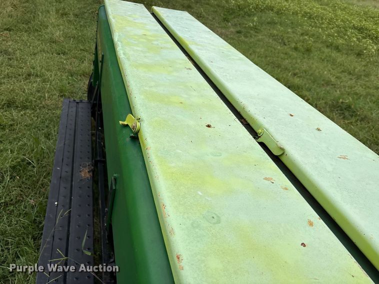 image for item ET0318 John Deere 8300 grain drill