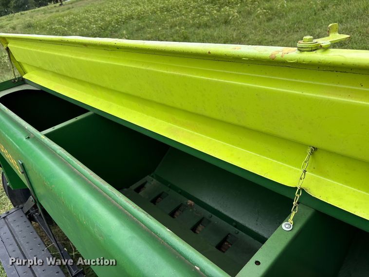 image for item ET0318 John Deere 8300 grain drill
