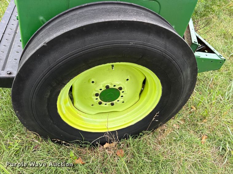image for item ET0318 John Deere 8300 grain drill
