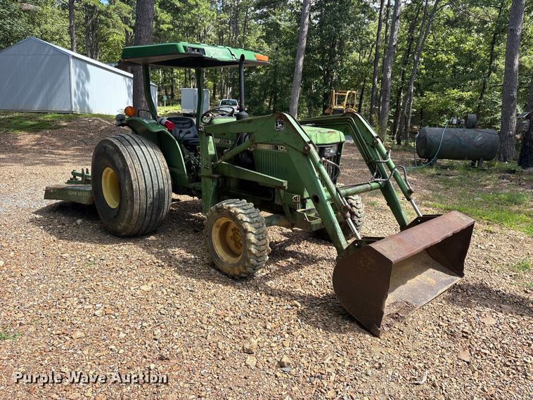 image for item ET0324 1983 John Deere 1050 tractor