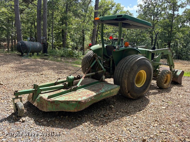 image for item ET0324 1983 John Deere 1050 tractor