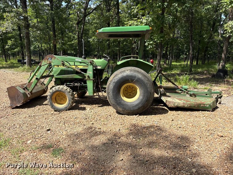 image for item ET0324 1983 John Deere 1050 tractor