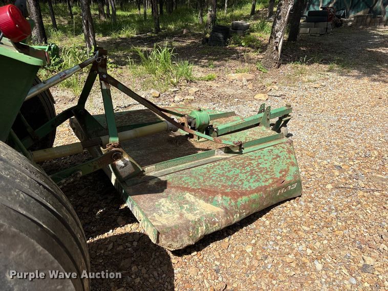 image for item ET0324 1983 John Deere 1050 tractor