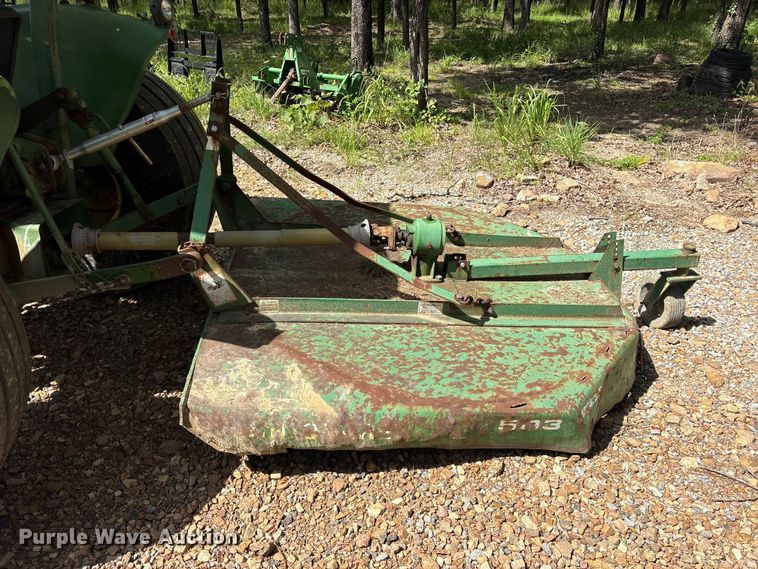 image for item ET0324 1983 John Deere 1050 tractor