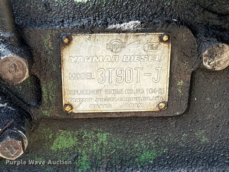 image for item ET0324 1983 John Deere 1050 tractor