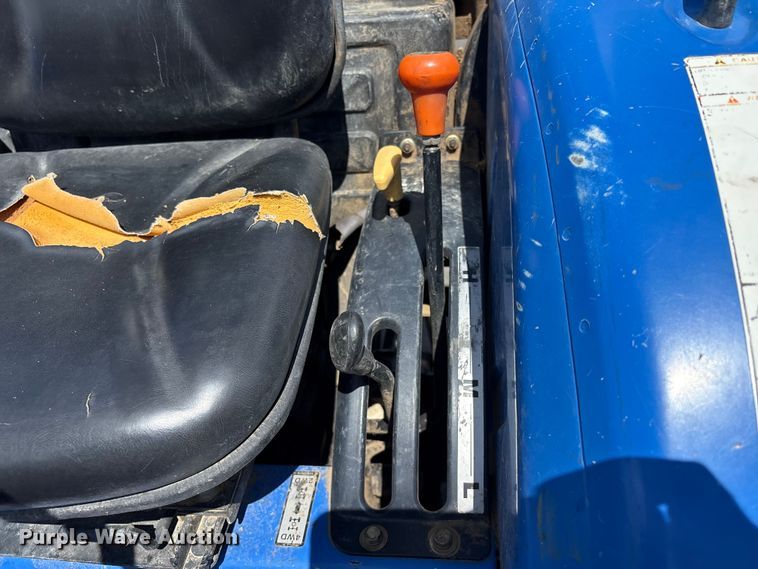image for item ET0708 2018 New Holland Workmaster 35 MFWD tractor