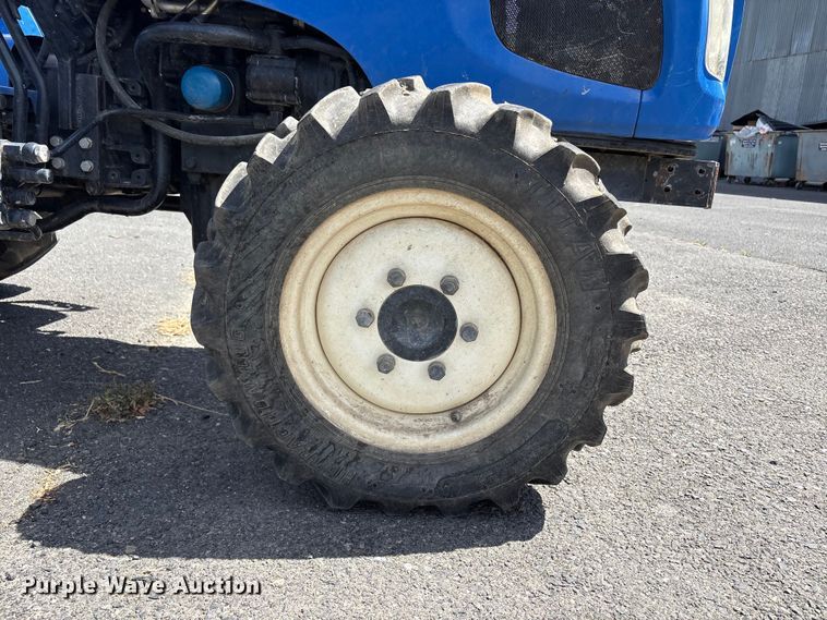image for item ET0708 2018 New Holland Workmaster 35 MFWD tractor