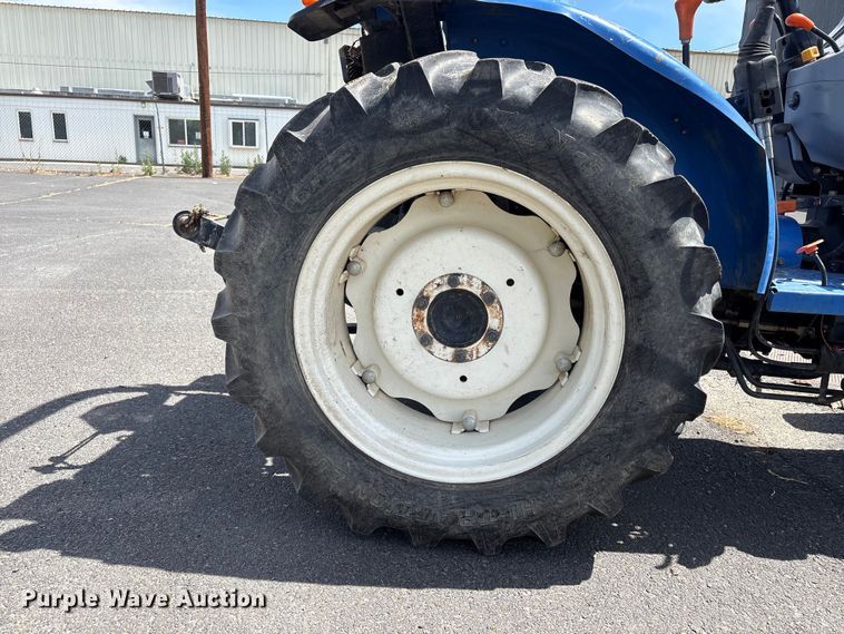 image for item ET0708 2018 New Holland Workmaster 35 MFWD tractor