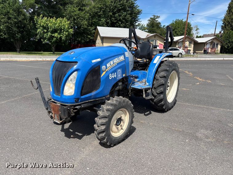 image for item ET0712 New Holland Workmaster 35 MFWD tractor