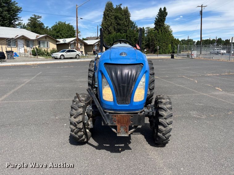 image for item ET0712 New Holland Workmaster 35 MFWD tractor