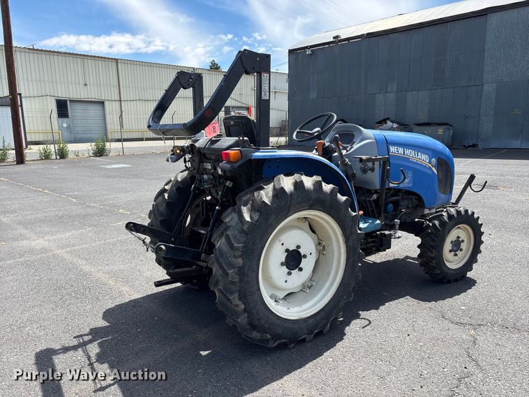image for item ET0712 New Holland Workmaster 35 MFWD tractor