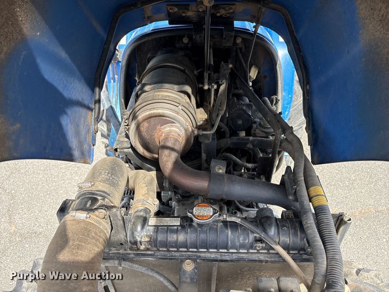 image for item ET0712 New Holland Workmaster 35 MFWD tractor