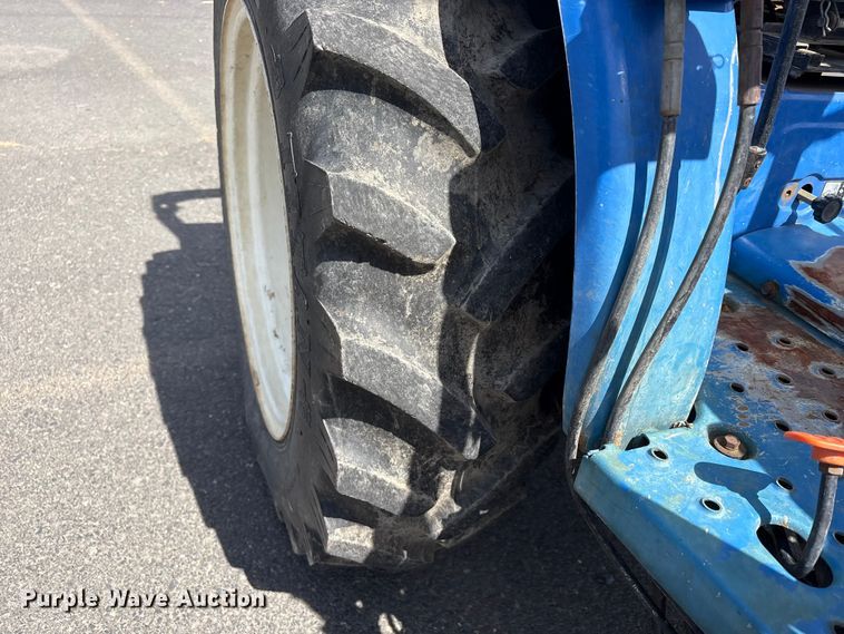 image for item ET0712 New Holland Workmaster 35 MFWD tractor