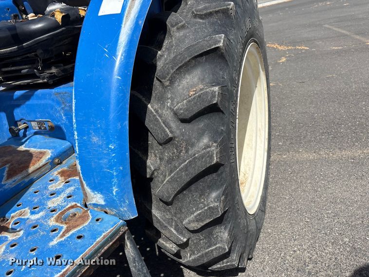 image for item ET0712 New Holland Workmaster 35 MFWD tractor