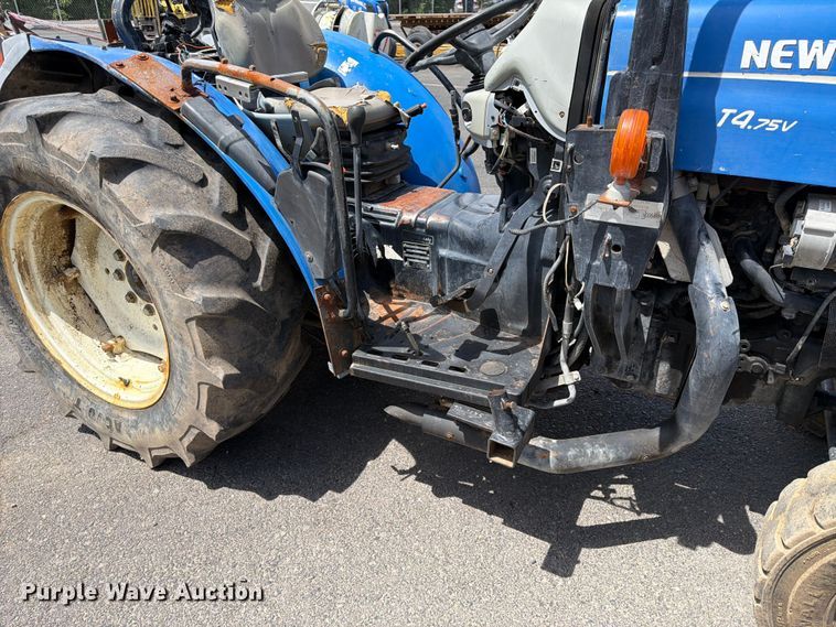 image for item ET0714 2013 New Holland T4.75V MFWD tractor
