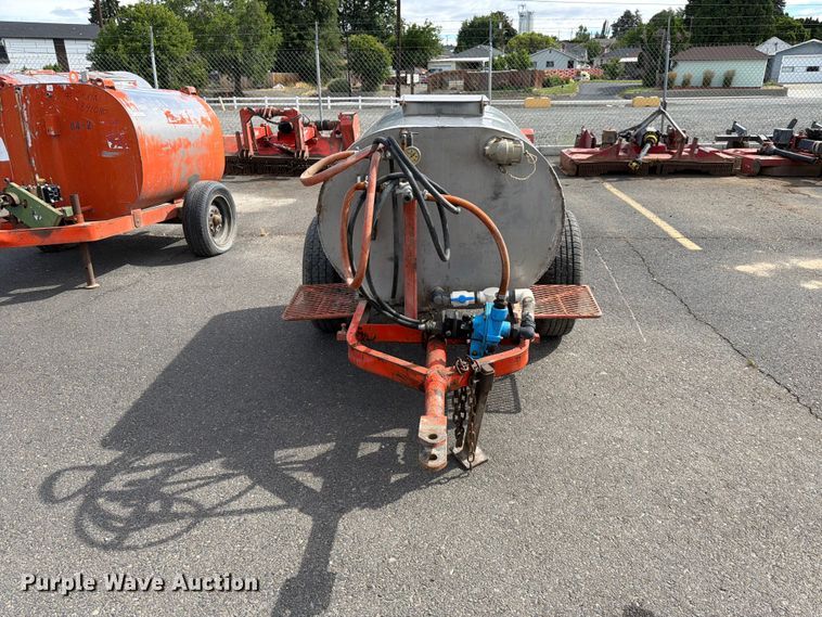 image for item ET0724 Tank trailer
