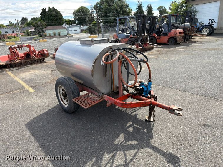 image for item ET0724 Tank trailer