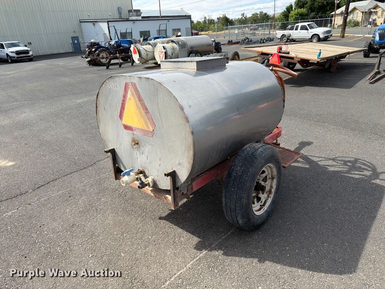 image for item ET0724 Tank trailer
