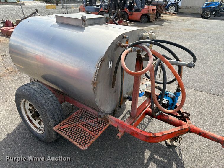 image for item ET0724 Tank trailer
