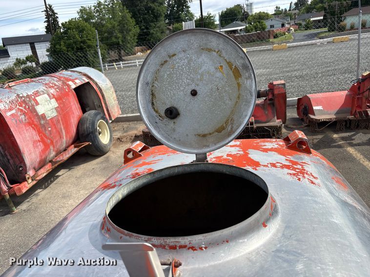 image for item ET0725 Rears tank trailer
