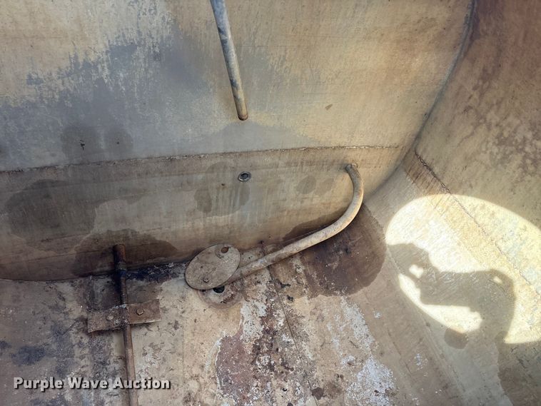 image for item ET0725 Rears tank trailer