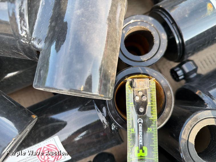 image for item EU5839 (17) Lion WD 3000 hydraulic cylinders