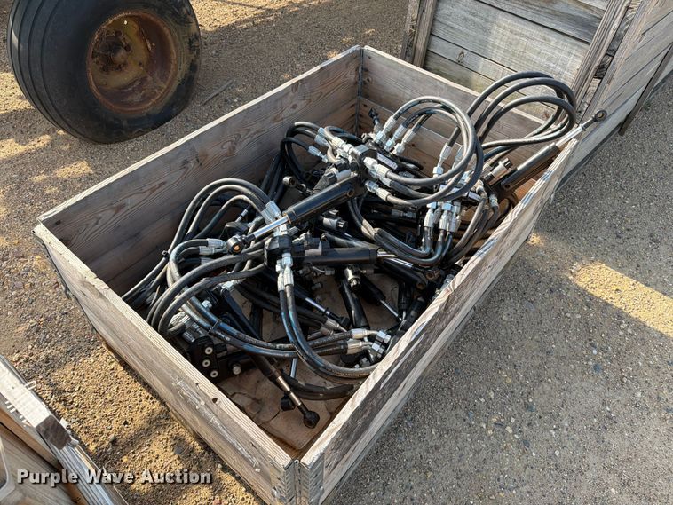 image for item EU5841 (24) Delta force hydraulic actuators