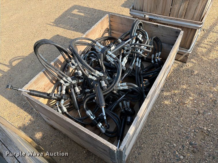 image for item EU5841 (24) Delta force hydraulic actuators