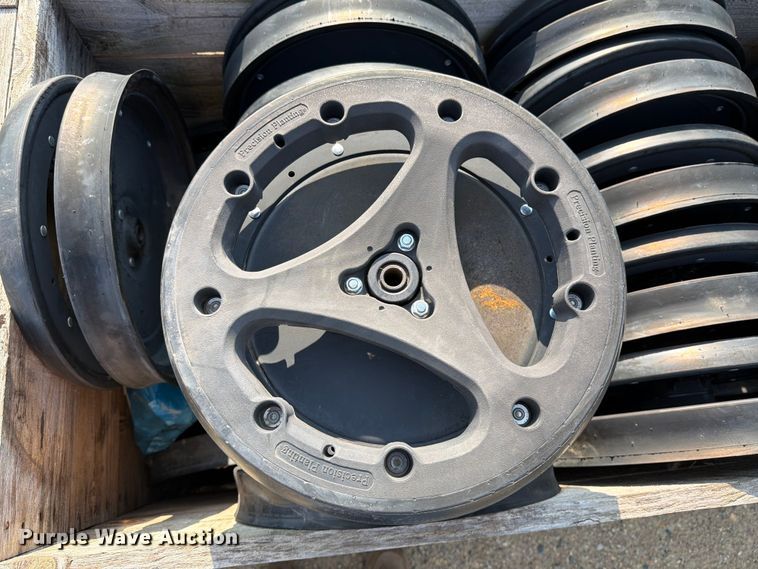 image for item EU5842 (52) conceal wheels assemble