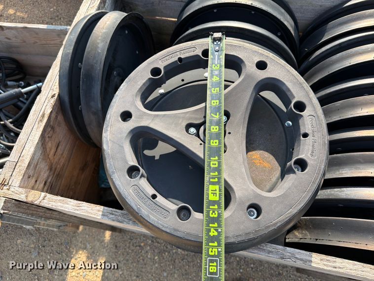 image for item EU5842 (52) conceal wheels assemble