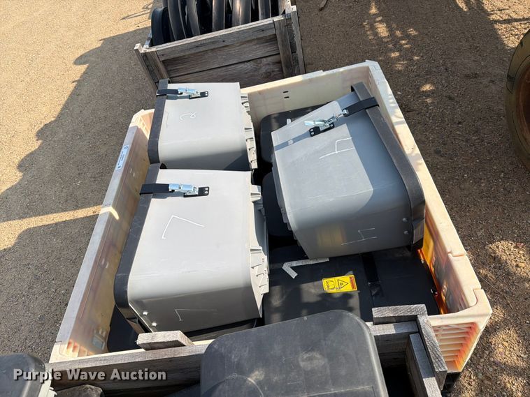 image for item EU5843 (9) insecticide hoppers