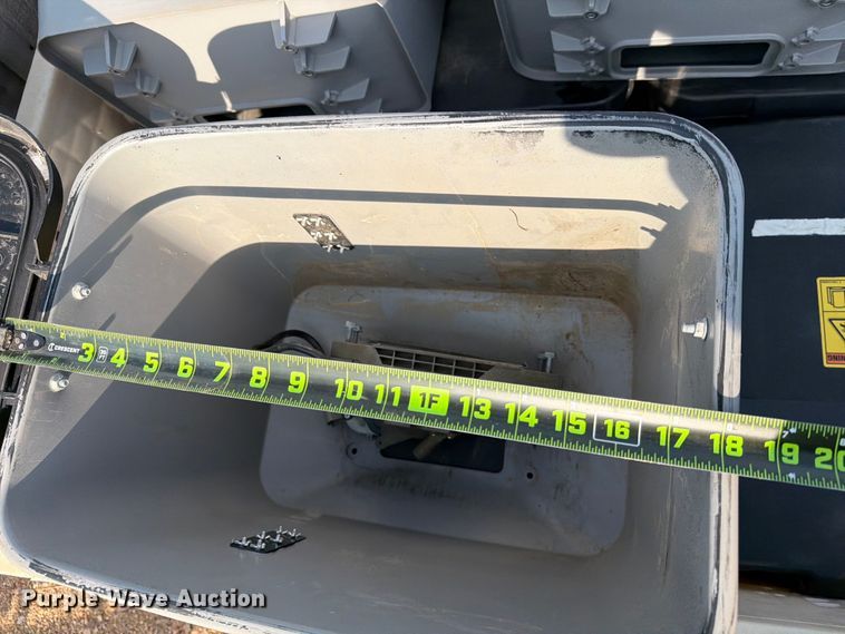 image for item EU5843 (9) insecticide hoppers