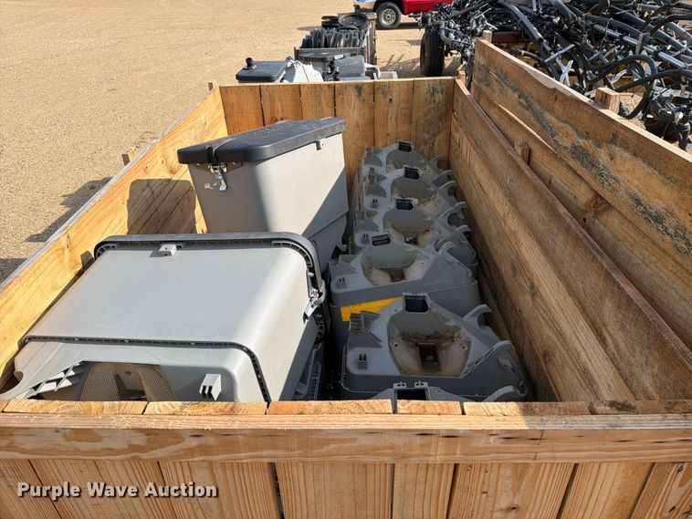 image for item EU5845 (14) 1.6 bushel hoppers