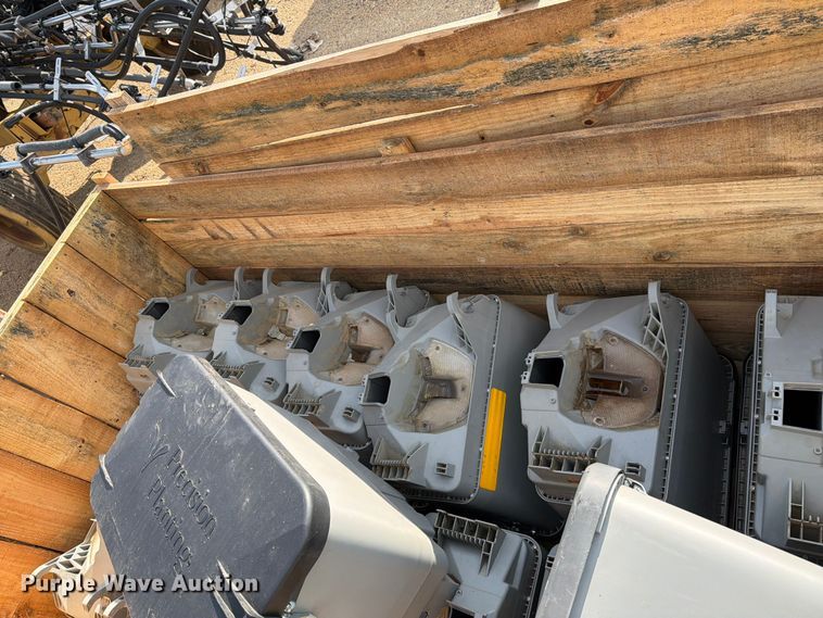 image for item EU5845 (14) 1.6 bushel hoppers