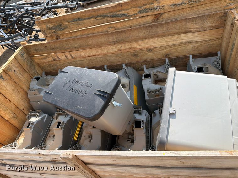 image for item EU5845 (14) 1.6 bushel hoppers