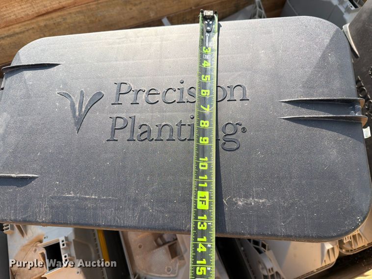 image for item EU5845 (14) 1.6 bushel hoppers