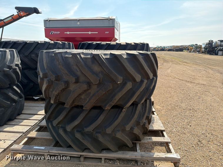 image for item EU5846 (4) Fendt 1050 tractor tires