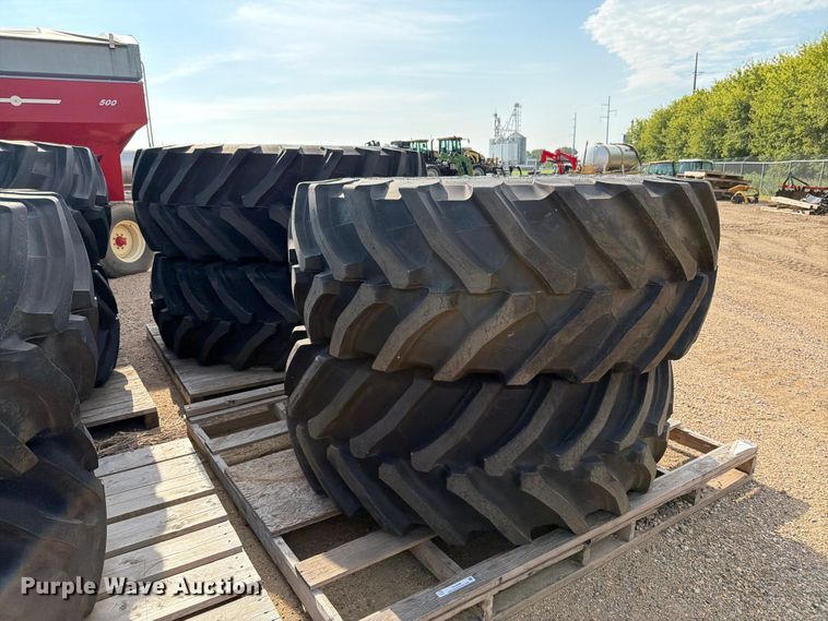 image for item EU5846 (4) Fendt 1050 tractor tires